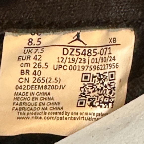 Nike Air Jordan 1 Retro High OG Black Metallic Gold Mens Size 8.5 DZ5485-071 New - Picture 12 of 14